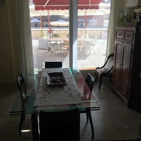 Fiera לינה וארוחת בוקר *